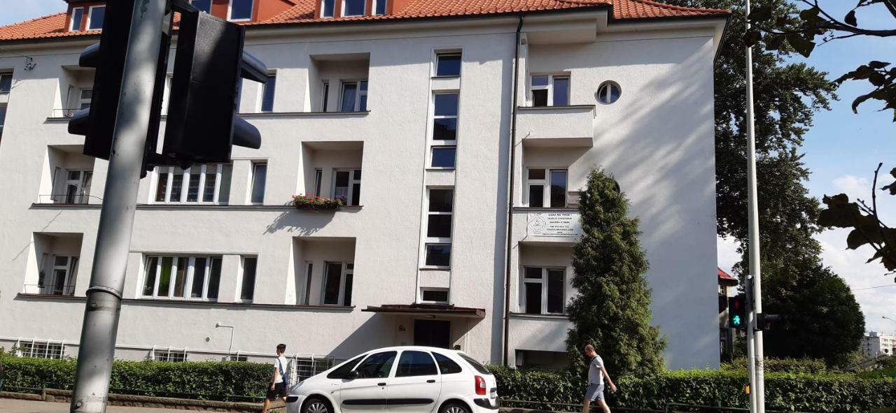 Hostel Zakatek Ulica Grunwaldzka Bielsko-Biala Luaran gambar